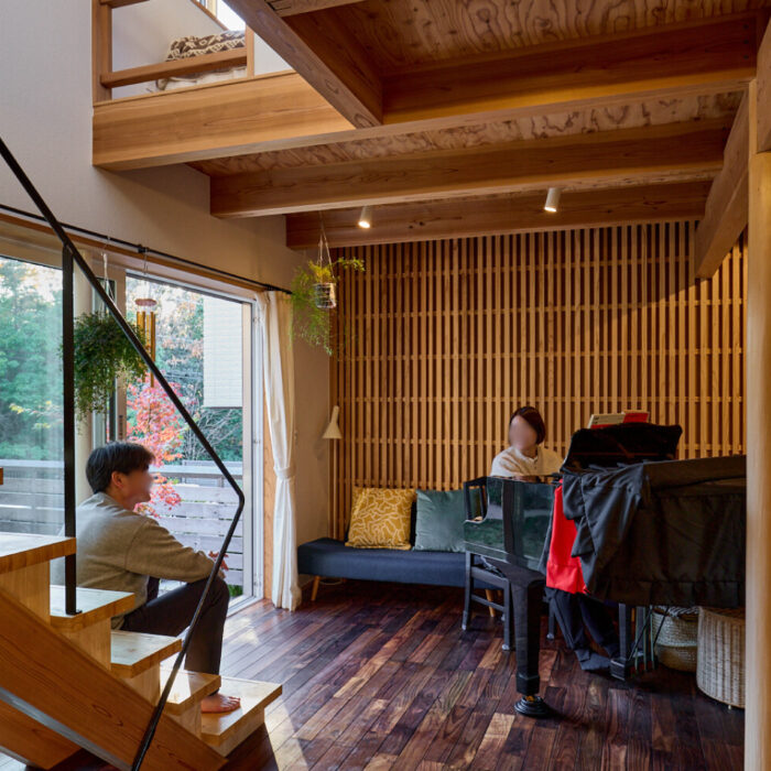 暮らしのスタイル「人と人、自然とつながる」里山が残る風景と２年目の家－－かきのたねvol.60冬号より